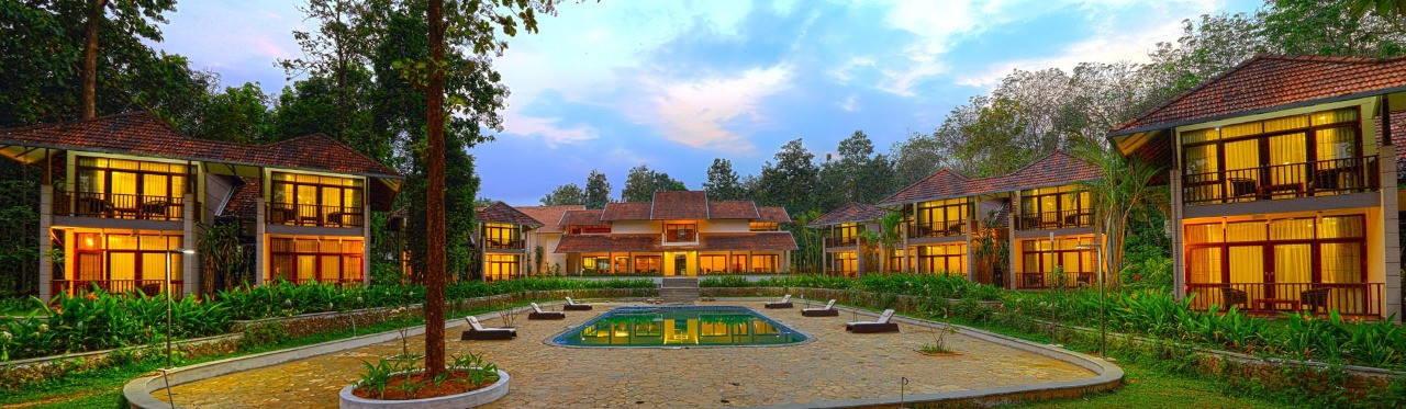 SET NEW STANDARDS FOR YOUR HOLIDAYS - LUXURY RESORT IN MUNNAR
