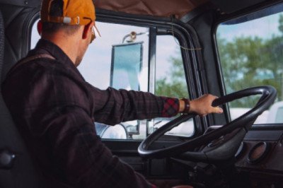 HOW TO FIND A CDL TRUCK SCHOOL NEAR ME?
