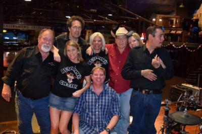 Professional Texas Wedding Bands Add Excitement To Your Event