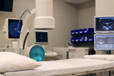 With Acoustic Pulse Lithotripsy, An Extracorporeal Shock Wave Lithotripsy  Is Used To Treat Kidney Stones And Biliary Calculi In A Non-Invasive Way